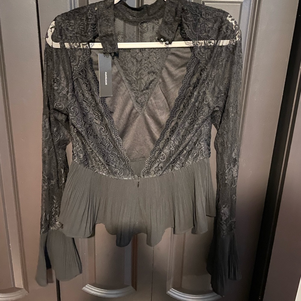 Lulu’s Lace Top - Picture 6 of 10